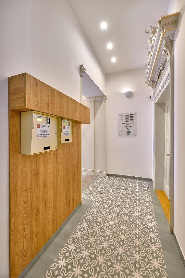 Downtown Suites Rubesova Prague Extérieur photo